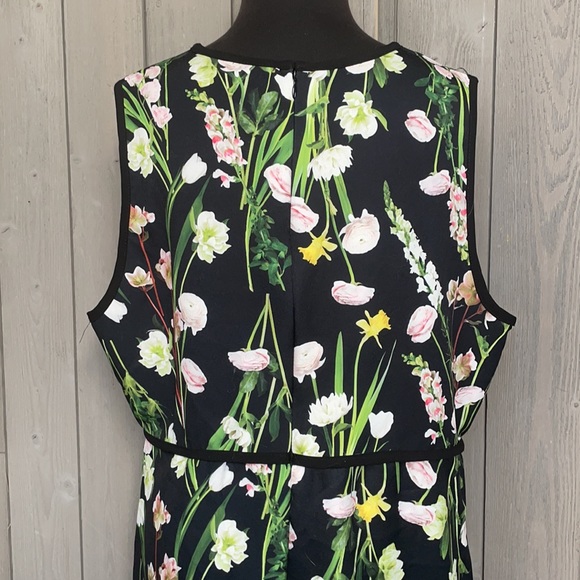 Victoria Beckham Floral Print Sheath Dress - Picture 5 of 6